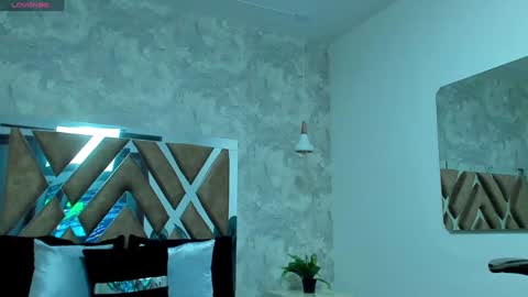 Snapshot of aitana_baker_ chatting on December 4, 2024, 4:10 am little aitana online show from December 4, 2024, 4:10 am