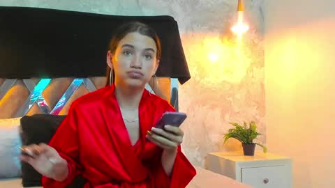 Snapshot of aitana_baker_ chatting on December 12, 2024, 8:57 am little aitana online show from December 12, 2024, 8:57 am