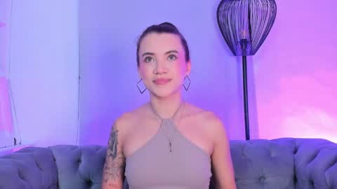 Snapshot of aitana_baker_ chatting on October 8, 2025, 4:21 am little aitana online show from October 8, 2025, 4:21 am