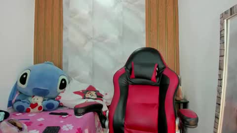 Snapshot of aitanacortes chatting on December 19, 2025, 2:24 pm aitana online show from December 19, 2025, 2:24 pm