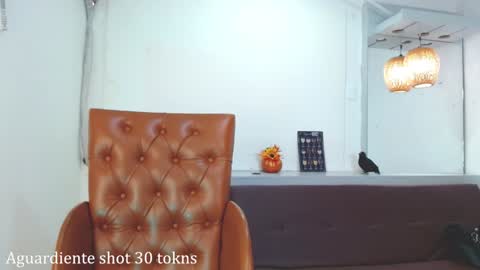 Snapshot of aitanarus chatting on January 18, 2025, 7:37 pm Ahitana Russ online show from January 18, 2025, 7:37 pm