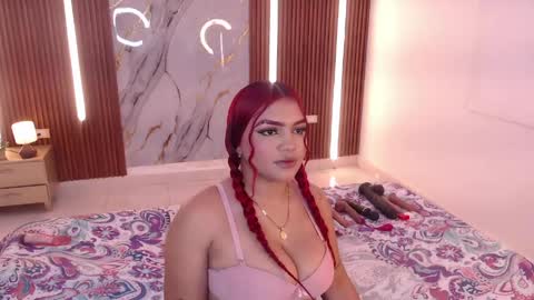 Snapshot of aixa_shaw chatting on April 21, 2026, 2:56 pm AIXA online show from April 21, 2026, 2:56 pm