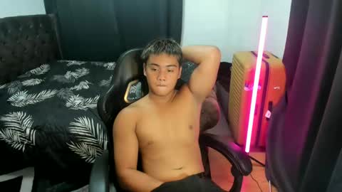 aizawa194624 online show from May 5, 2026, 4:26 pm