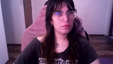 Snapshot of akamedolle chatting on November 15, 2025, 10:01 am Veronica Akame 3 online show from November 15, 2025, 10:01 am