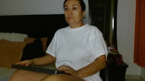 Snapshot of akanekihm chatting on June 11, 2026, 9:07 am MIRANDA online show from June 11, 2026, 9:07 am