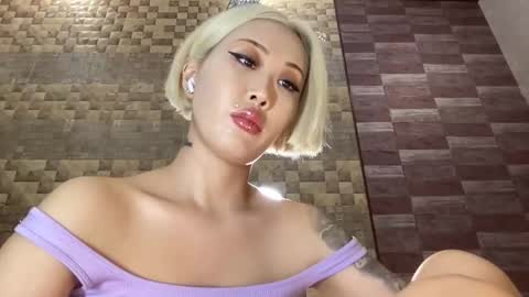 Akemi online show from February 25, 2025, 9:35 pm