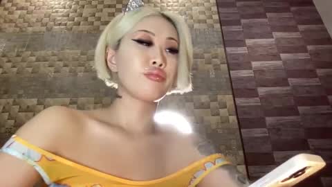 Akemi online show from March 9, 2025, 9:36 pm