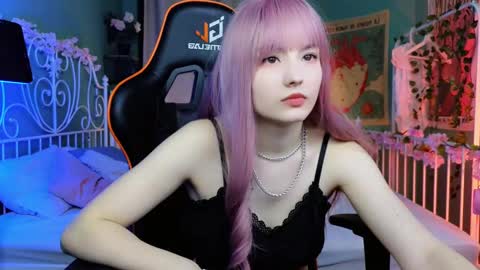 Akemi online show from March 4, 2025, 6:18 pm