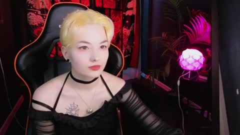 Akemi online show from March 9, 2025, 5:22 am