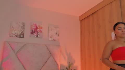 Snapshot of akendacurls2 chatting on November 16, 2025, 3:17 pm Akenda online show from November 16, 2025, 3:17 pm