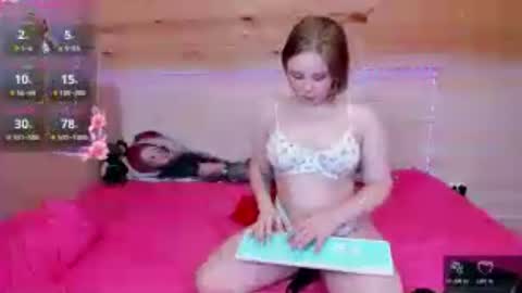 Snapshot of akina_mist chatting on August 1, 2026, 6:18 pm Ask me online show from August 1, 2026, 6:18 pm