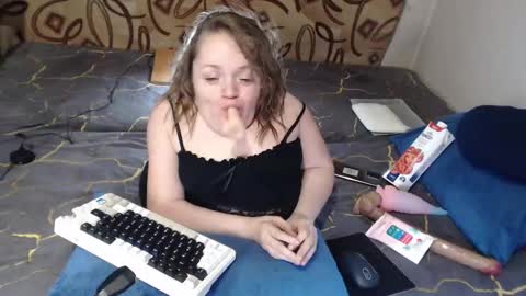 Snapshot of akindmodel chatting on February 24, 2025, 6:26 pm Natalie online show from February 24, 2025, 6:26 pm