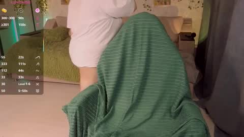 Snapshot of akinohana chatting on October 24, 2025, 1:29 pm Aki online show from October 24, 2025, 1:29 pm