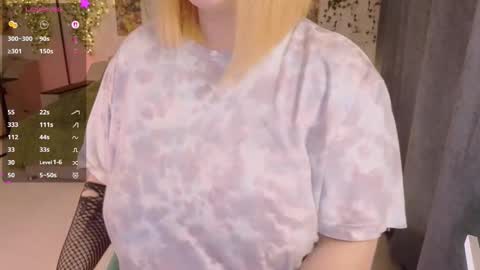 Snapshot of akinohana chatting on October 26, 2025, 12:11 pm Aki online show from October 26, 2025, 12:11 pm