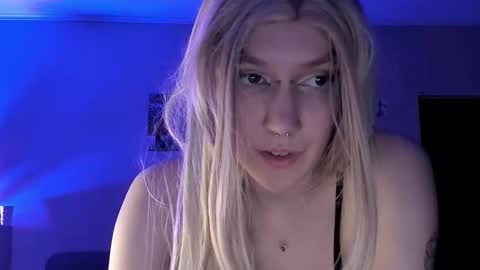 Snapshot of akira_ivyy chatting on March 3, 2026, 7:09 pm Akira online show from March 3, 2026, 7:09 pm