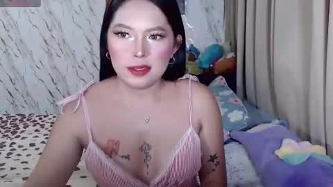 akiragirl_ online show from May 16, 2026, 9:57 pm