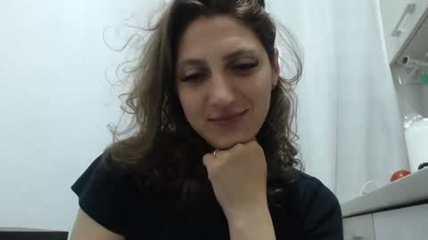 Snapshot of akyragrace chatting on May 17, 2026, 10:06 pm akyragrace online show from May 17, 2026, 10:06 pm