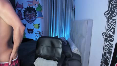 Snapshot of ala_ha_ chatting on May 2, 2026, 1:21 am Ander uwu online show from May 2, 2026, 1:21 am