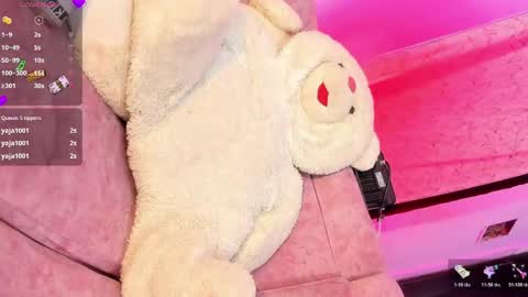 alahai_swith online show from April 17, 2026, 1:03 pm