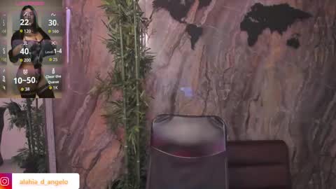 Snapshot of alahia_dangelo_ chatting on April 18, 2026, 6:12 pm ALAHIA online show from April 18, 2026, 6:12 pm
