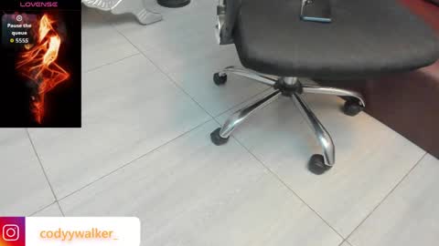 Snapshot of alahia_dangelo_ chatting on April 19, 2026, 1:21 pm ALAHIA online show from April 19, 2026, 1:21 pm