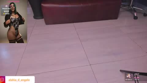 Snapshot of alahia_dangelo_ chatting on April 25, 2026, 2:47 pm ALAHIA online show from April 25, 2026, 2:47 pm