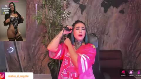 Snapshot of alahia_dangelo_ chatting on April 29, 2026, 3:38 pm ALAHIA online show from April 29, 2026, 3:38 pm
