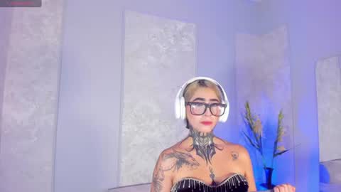 ALAHIA online show from July 11, 2026, 5:37 pm