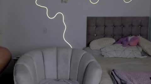 Alaia Alegria online show from March 22, 2026, 11:52 pm