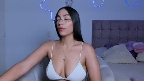 Alaia Alegria online show from May 3, 2026, 10:16 pm