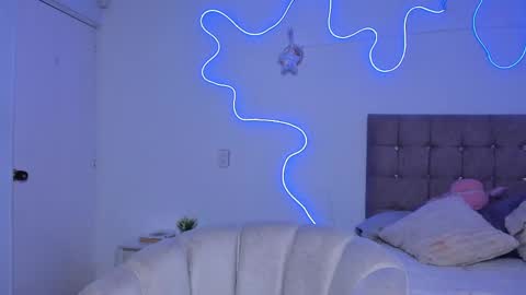 Alaia Alegria online show from May 26, 2026, 11:34 pm