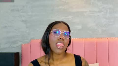 alaia_colins online show from April 15, 2026, 12:06 am