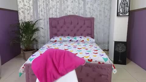 Snapshot of alaia_skater chatting on October 19, 2025, 10:49 am Alaia Skater online show from October 19, 2025, 10:49 am