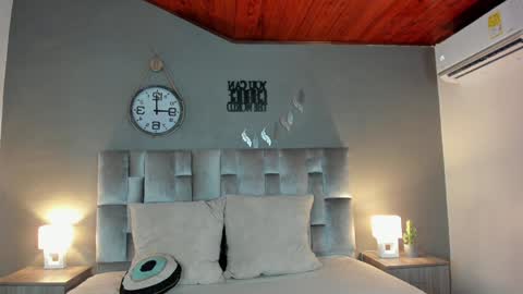  Alaia  online show from January 18, 2025, 11:32 am