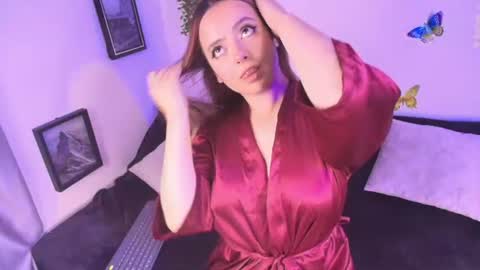 Snapshot of alaiia_25 chatting on July 19, 2026, 1:53 am Alaia online show from July 19, 2026, 1:53 am