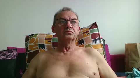 Snapshot of alain5159 chatting on May 7, 2026, 8:09 am alain5159 online show from May 7, 2026, 8:09 am