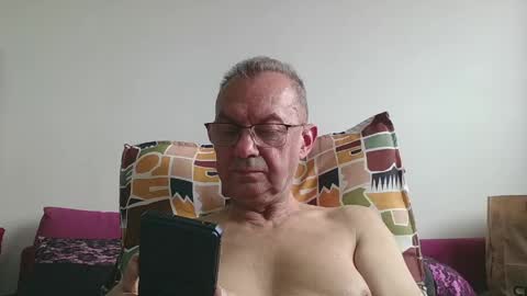 Snapshot of alain5159 chatting on May 20, 2026, 9:04 am alain5159 online show from May 20, 2026, 9:04 am