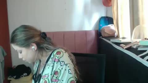 Snapshot of alaina_blessed chatting on April 20, 2026, 6:09 pm alaina_blessed online show from April 20, 2026, 6:09 pm