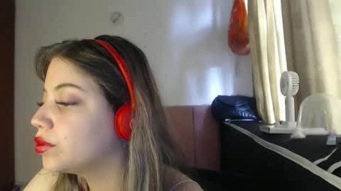 Snapshot of alaina_blessed chatting on May 1, 2026, 8:35 pm alaina_blessed online show from May 1, 2026, 8:35 pm