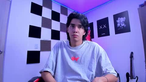 Snapshot of alan_boy01 chatting on February 14, 2026, 1:02 am Alan Boy online show from February 14, 2026, 1:02 am