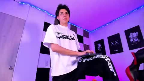Alan Boy online show from June 11, 2026, 2:33 am