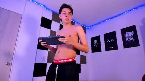 Alan Boy online show from June 25, 2026, 1:05 am