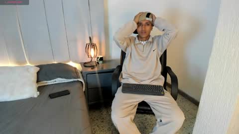 alan_colthon online show from April 16, 2026, 2:56 am