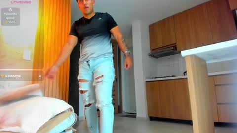 Snapshot of alan_greek_1 chatting on December 14, 2024, 5:51 am Alan greek online show from December 14, 2024, 5:51 am