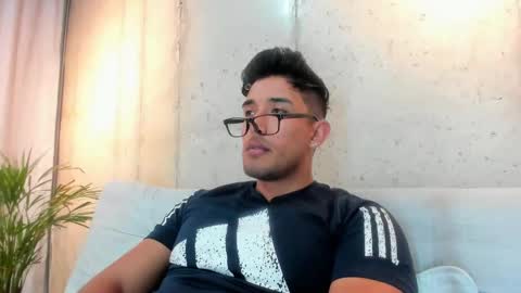 Snapshot of alan_greek_1 chatting on February 22, 2025, 2:39 am Alan greek online show from February 22, 2025, 2:39 am