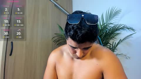 Snapshot of alan_greek_1 chatting on October 7, 2025, 1:36 am Alan greek online show from October 7, 2025, 1:36 am