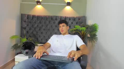 Alan online show from September 18, 2025, 1:02 pm