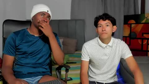 Snapshot of alan_scot chatting on April 23, 2026, 11:40 pm Alan and Criss - WE JUST FRIENDS WITH BENEFITS BOTH VERS online show from April 23, 2026, 11:40 pm
