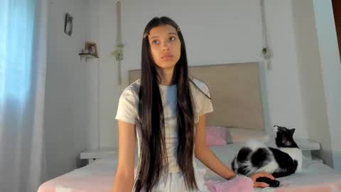 Snapshot of alana__get chatting on June 17, 2026, 5:14 pm online show from June 17, 2026, 5:14 pm