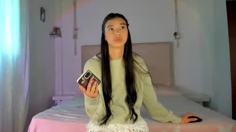 Snapshot of alana__get chatting on June 19, 2026, 5:17 pm online show from June 19, 2026, 5:17 pm